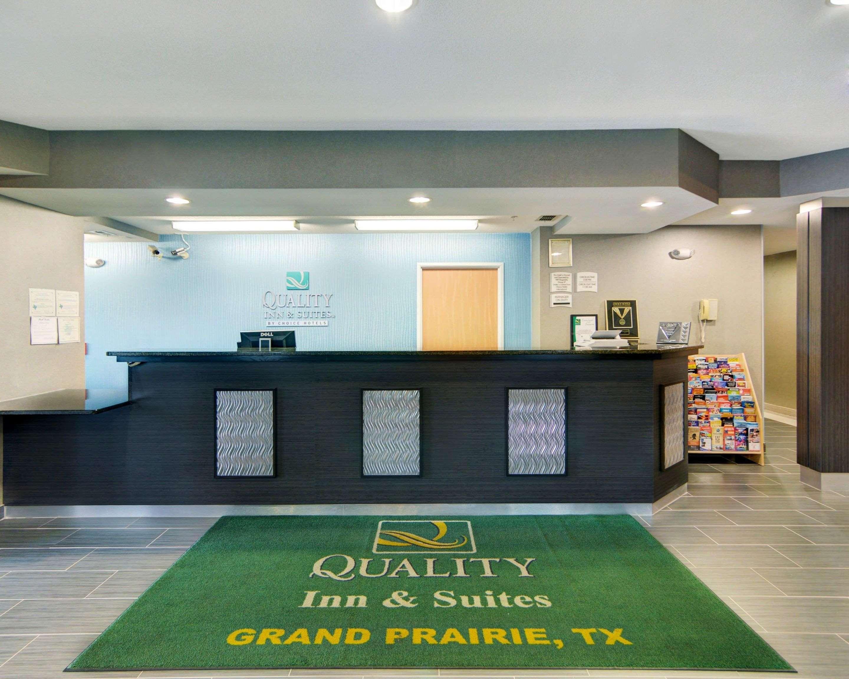 Quality Inn & Suites Grand Prairie Zewnętrze zdjęcie