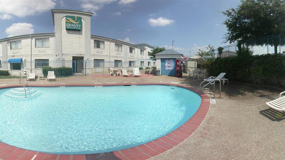 Quality Inn & Suites Grand Prairie Zewnętrze zdjęcie